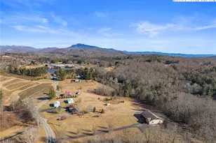 457 Pritchard Rd, Newland, NC 28657 - Photo 48