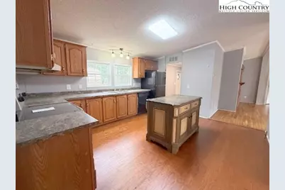 68 Rhoneys View Road, Newland, NC 28657 - Photo 6