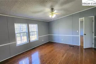 68 Rhoneys Vw Rd, Newland, NC 28657 - Photo 12