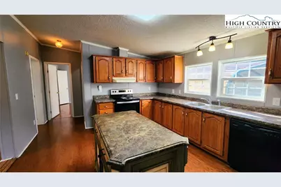 68 Rhoneys View Road, Newland, NC 28657 - Photo 2