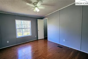 68 Rhoneys Vw Rd, Newland, NC 28657 - Photo 18