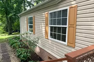 68 Rhoneys Vw Rd, Newland, NC 28657 - Photo 4