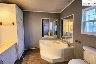 68 Rhoneys Vw Rd, Newland, NC 28657 - Photo 20