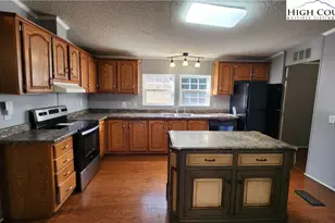 68 Rhoneys Vw Rd, Newland, NC 28657 - Photo 6