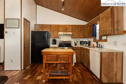 844 E Laurel Circle, Deep Gap, NC 28618 - Photo 8