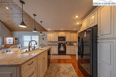 148 Buchanan Street, Roaring Gap, NC 28668 - Photo 6