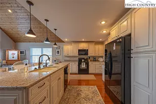 148 Buchanan St, Roaring Gap, NC 28668 - Photo 6