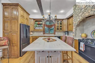 530 Howards Knob Rd, Boone, NC 28607 - Photo 10