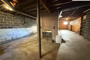 288 Sussex Rd, Grassy Creek, NC 28631 - Photo 18