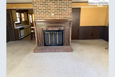 288 Sussex Road, Grassy Creek, NC 28631 - Photo 4