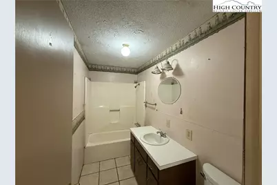 288 Sussex Road, Grassy Creek, NC 28631 - Photo 10