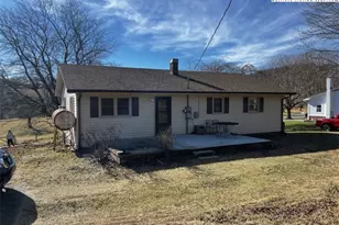 610 Collins Rd, Sparta, NC 28675 - Photo 2