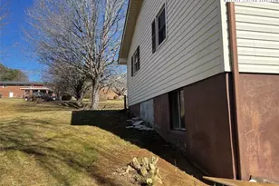 610 Collins Rd, Sparta, NC 28675 - Photo 6