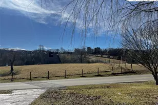 610 Collins Rd, Sparta, NC 28675 - Photo 20