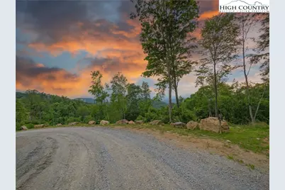 Wr1 Sierra Trail, Elk Park, NC 28622 - Photo 4