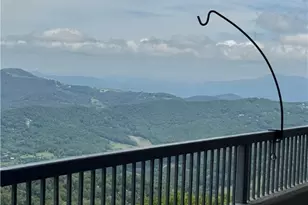 303 Sugar Top Dr, Sugar Mountain, NC 28604 - Photo 18