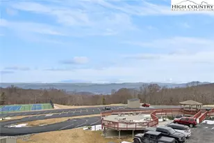 301 Pinnacle Inn Rd, Beech Mountain, NC 28604 - Photo 4