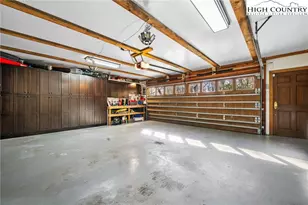 129 Valley View Rd, Blowing Rock, NC 28605 - Photo 16