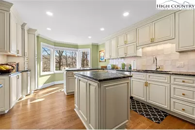 129 Valley View Road, Blowing Rock, NC 28605 - Photo 10
