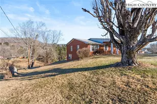 210 Gentry St, Jefferson, NC 28640 - Photo 2