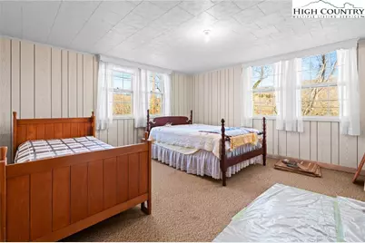 210 Gentry Street, Jefferson, NC 28640 - Photo 28