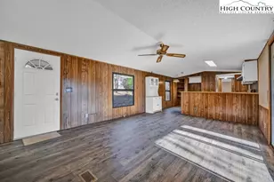 425 Jefferson Dr, West Jefferson, NC 28694 - Photo 12