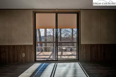 425 Jefferson Drive, West Jefferson, NC 28694 - Photo 14