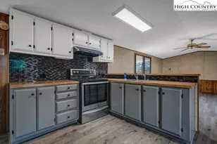 425 Jefferson Dr, West Jefferson, NC 28694 - Photo 16