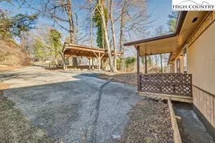 425 Jefferson Dr, West Jefferson, NC 28694 - Photo 30