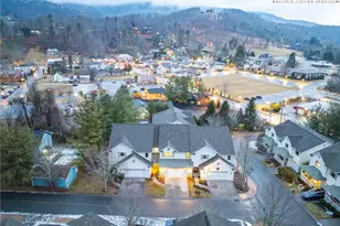 114 Charles Lowe Ln, Banner Elk, NC 28604 - Photo 4