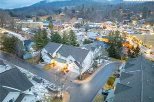 114 Charles Lowe Ln, Banner Elk, NC 28604 - Photo 36