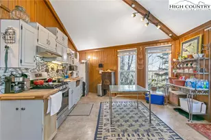 139 Wild Daisy Ln, Beech Mountain, NC 28604 - Photo 2