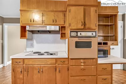 316 W Main Street, Jefferson, NC 28640 - Photo 14