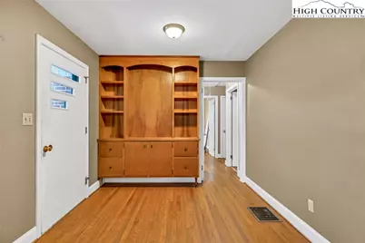 316 W Main Street, Jefferson, NC 28640 - Photo 10