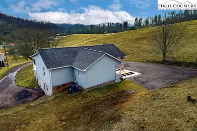 7215 Hwy 421 N, Vilas, NC 28692 - Photo 10