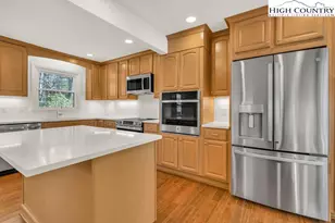 711 Possum Hollow, Blowing Rock, NC 28605 - Photo 10