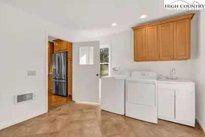711 Possum Hollow, Blowing Rock, NC 28605 - Photo 12