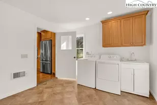 711 Possum Hollow, Blowing Rock, NC 28605 - Photo 12