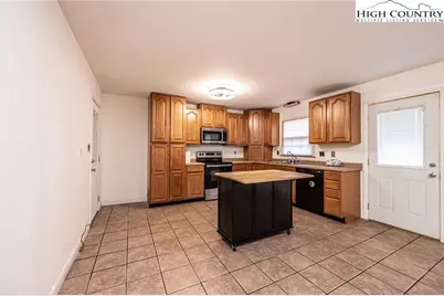620 Diamondhead Drive, Lenoir, NC 28645 - Photo 14