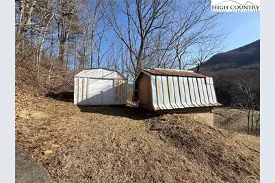 6553 Hwy 194 Highway, Warrensville, NC 28693 - Photo 16