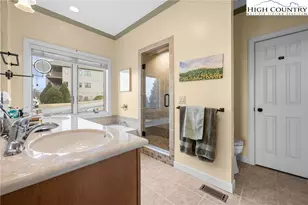 575 Craggy Pointe, Sugar Mountain, NC 28604 - Photo 22