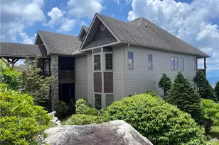 575 Craggy Pointe, Sugar Mountain, NC 28604 - Photo 2