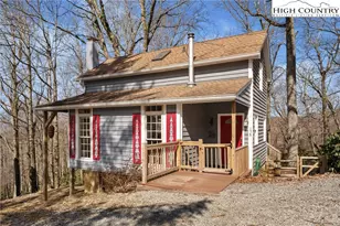 138 Henderson Gap Rd, Blowing Rock, NC 28605 - Photo 2