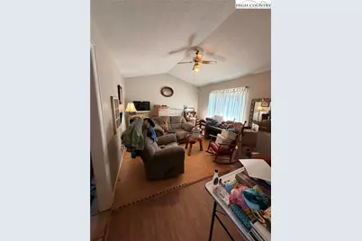 284 Jennings Road, North Wilkesboro, NC 28659 - Photo 2
