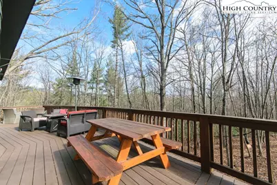 994 E Laurel Circle, Deep Gap, NC 28618 - Photo 20