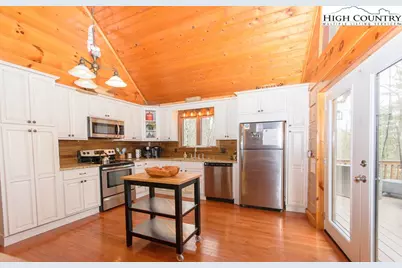 994 E Laurel Circle, Deep Gap, NC 28618 - Photo 12
