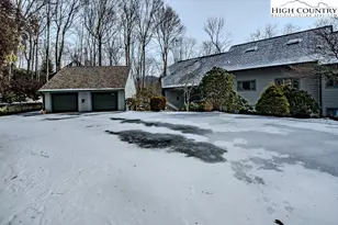 207 Grouse Moor Dr, Linville, NC 28646 - Photo 2