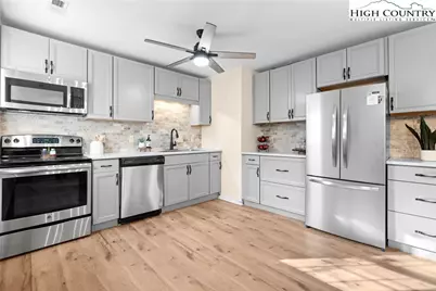 214 Village Green #B-2, Blowing Rock, NC 28605 - Photo 6