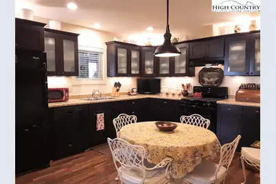 444 S Beech Mountain Parkway, Banner Elk, NC 28604 - Photo 10