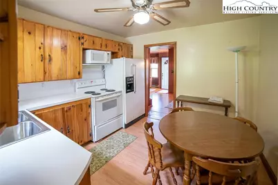 189 Old Nc 181, Newland, NC 28657 - Photo 16